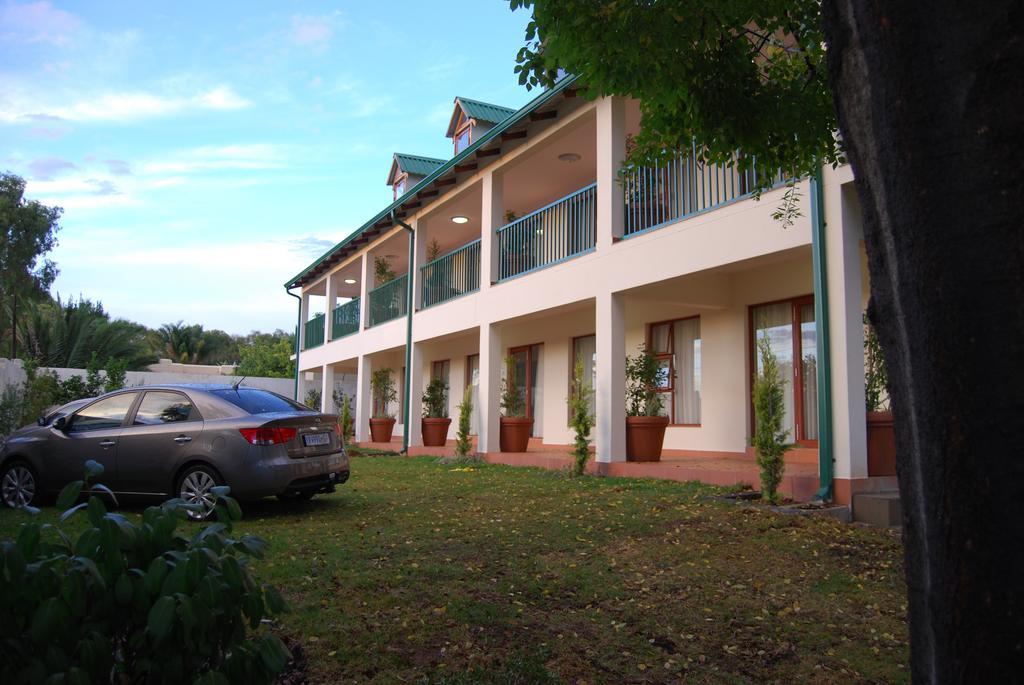 Sunninghill Guest Lodges Johannesburg Exterior photo
