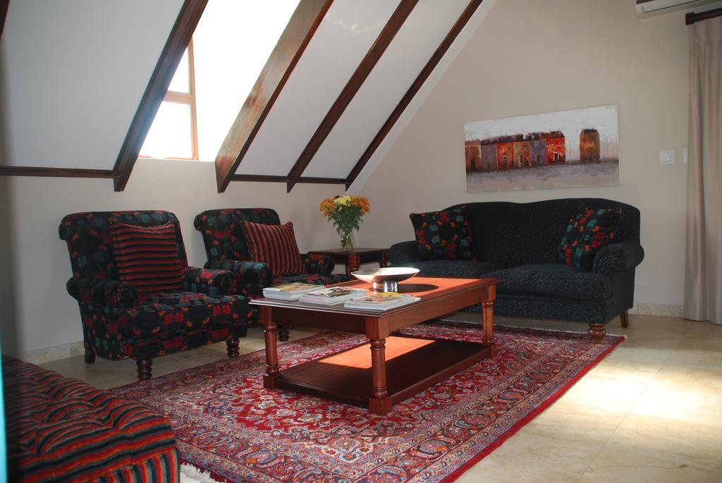Sunninghill Guest Lodges Johannesburg Room photo