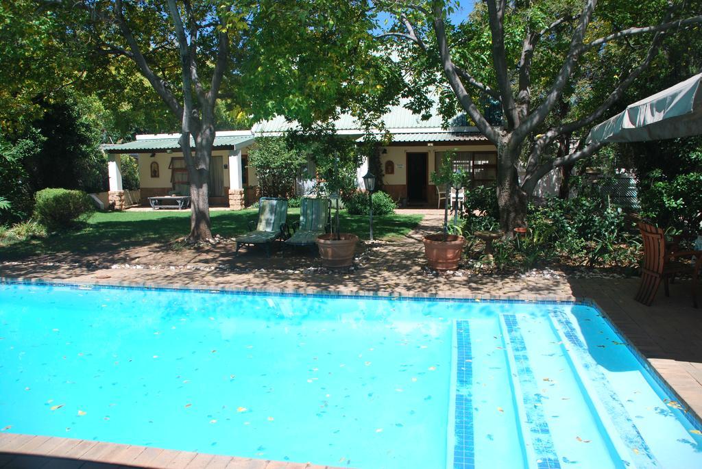 Sunninghill Guest Lodges Johannesburg Exterior photo