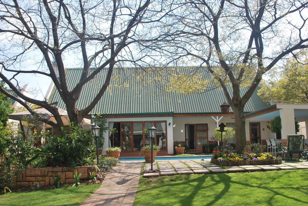 Sunninghill Guest Lodges Johannesburg Exterior photo
