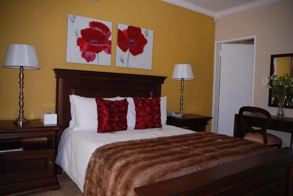 Sunninghill Guest Lodges Johannesburg Exterior photo