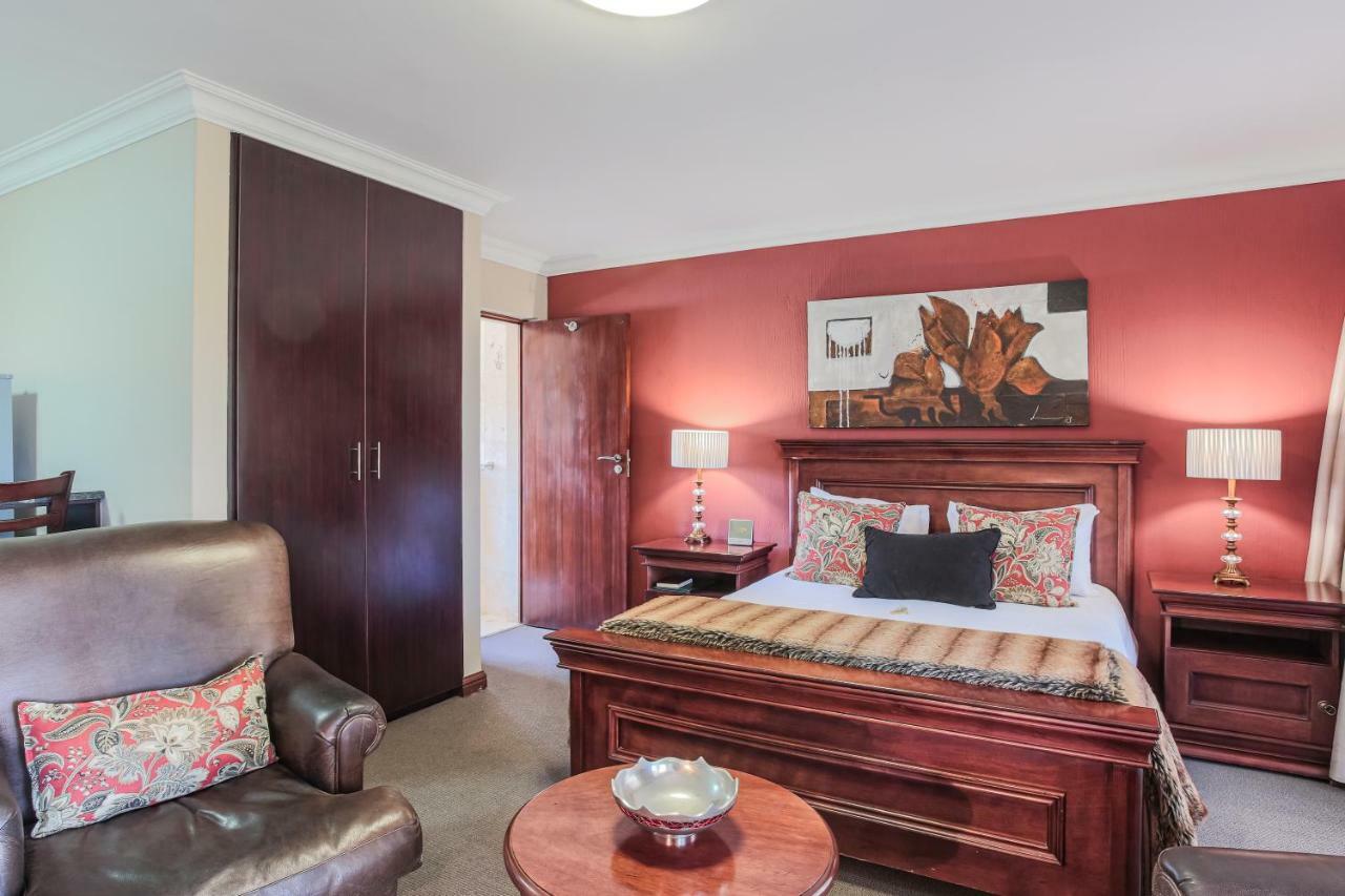 Sunninghill Guest Lodges Johannesburg Exterior photo